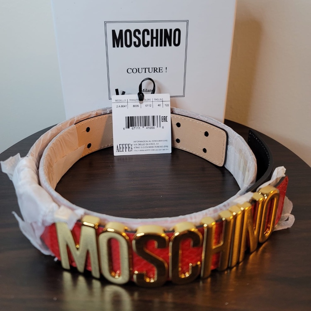 NIB Moschino Logo Red Snake Embossed Leather Belt Size 40 (US 6)